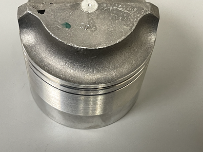 *NEW OEM* 0670 OMC Johnson Evinrude Piston 385569 0385569