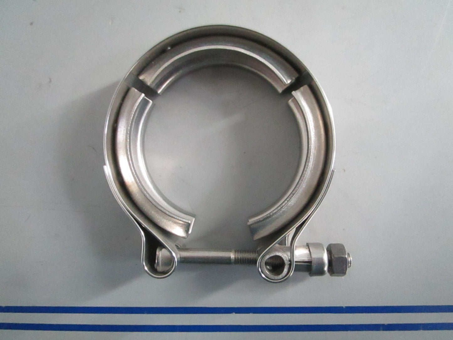 NEW OEM Volvo Penta 840933 V-Clamp 0820