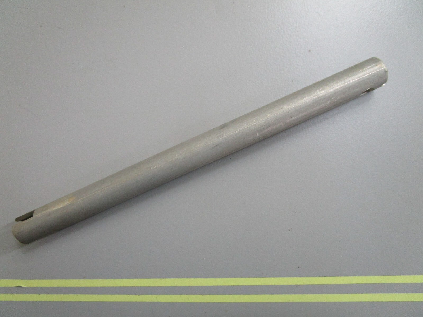 *NEW OEM* 0810 OMC Johnson Evinrude Spring Retainer 311257 0311257