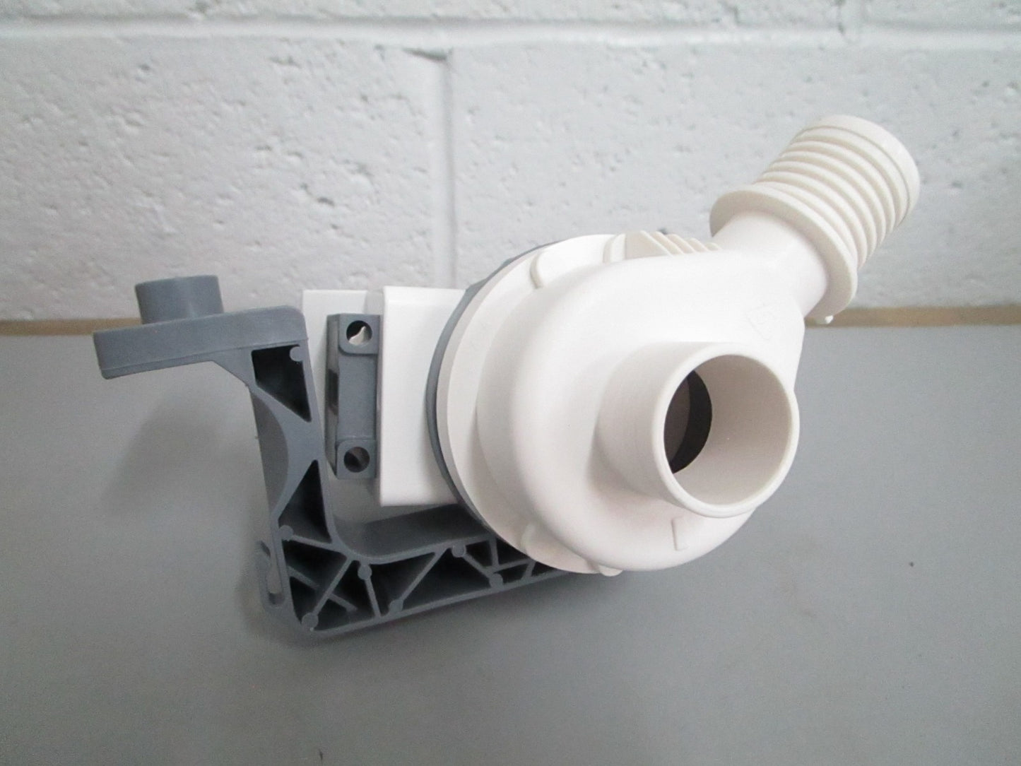 *NEW OEM* 0820 Whirlpool Water Pump W10876600