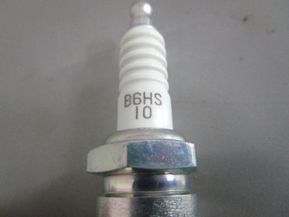 NEW OEM (LOT OF 4) B6HS-10 NGK Spark Plug 0820