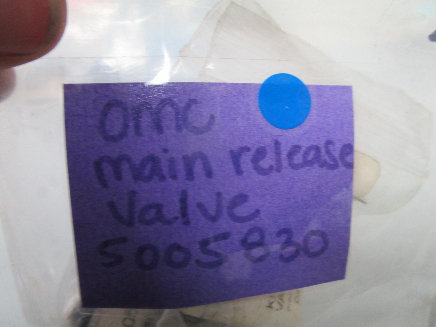 *NEW OEM* 0720 OMC Johnson Evinrude Main Release Valve 5005830