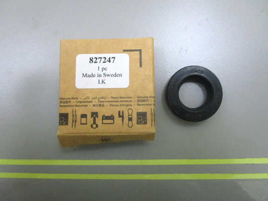 *NEW OEM* 0750 OMC Johnson Evinrude SEAL, DRIVESHAFT 827247 0827247