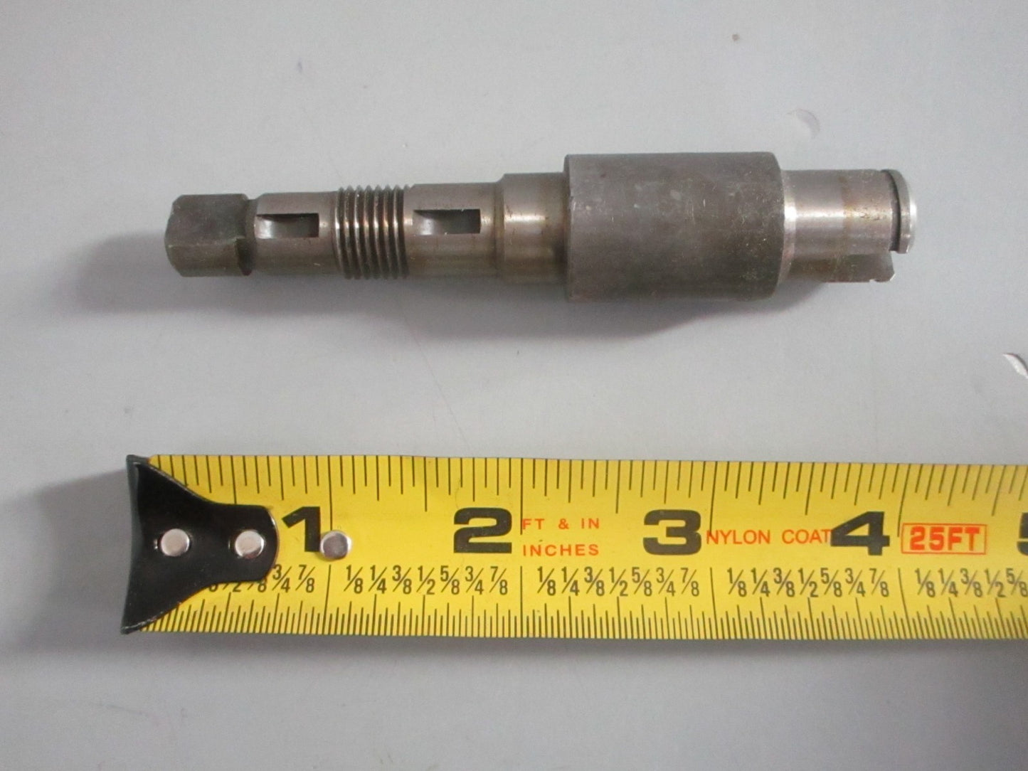 NEW OEM 580417 0580417 OMC Johnson Evinrude Shaft & Ball 0820