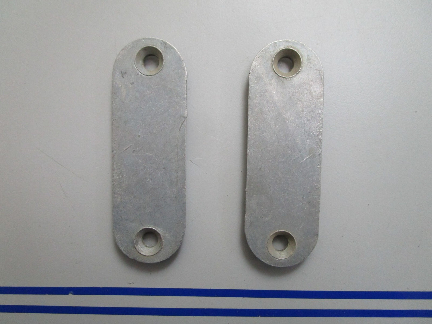 *NEW OEM* (LOT OF 2) 0770 OMC Johnson Evinrude Cover Plate 305298 0305298