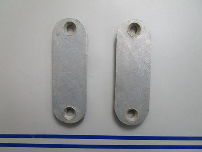 *NEW OEM* (LOT OF 2) 0770 OMC Johnson Evinrude Cover Plate 305298 0305298