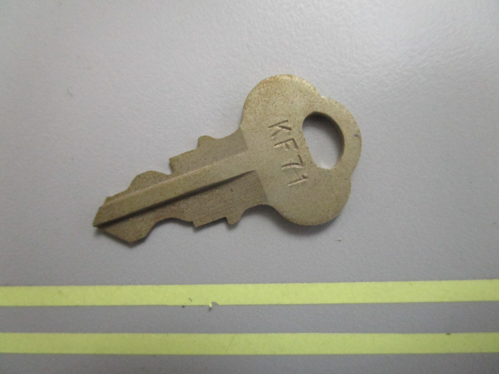 *NEW OEM* 0810 OMC Johnson Evinrude Ignition Key KF71 501586 0501586