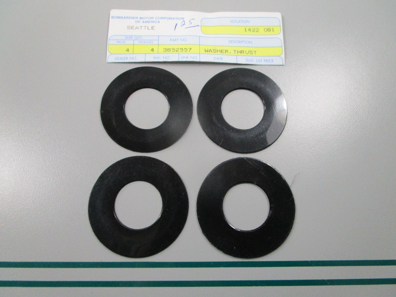 NEW OEM (LOT OF 4) 3852557 OMC Johnson Evinrude Thrust Washer 0810