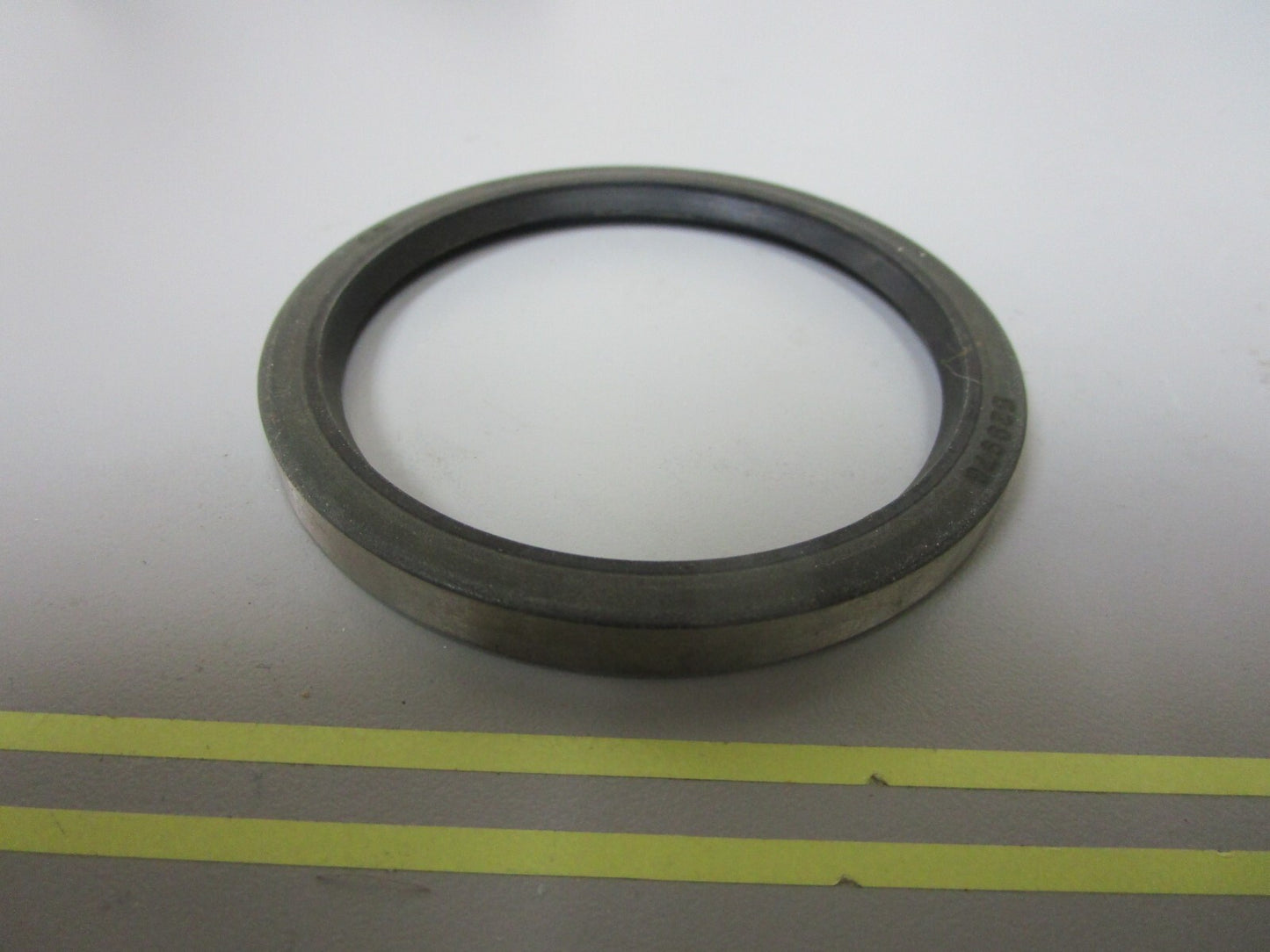 *NEW OEM* 0720 OMC Johnson Evinrude Seal 529978 0529978