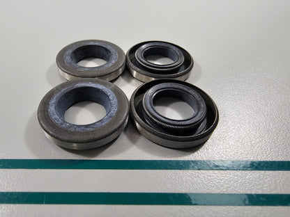 NEW OEM (LOT OF 4) 330327 0330327 OMC Johnson Evinrude Oil Retainer 0810