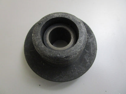 *NEW OEM* 0810 OMC Johnson Evinrude Rubber Mount Assembly 981356 0981356