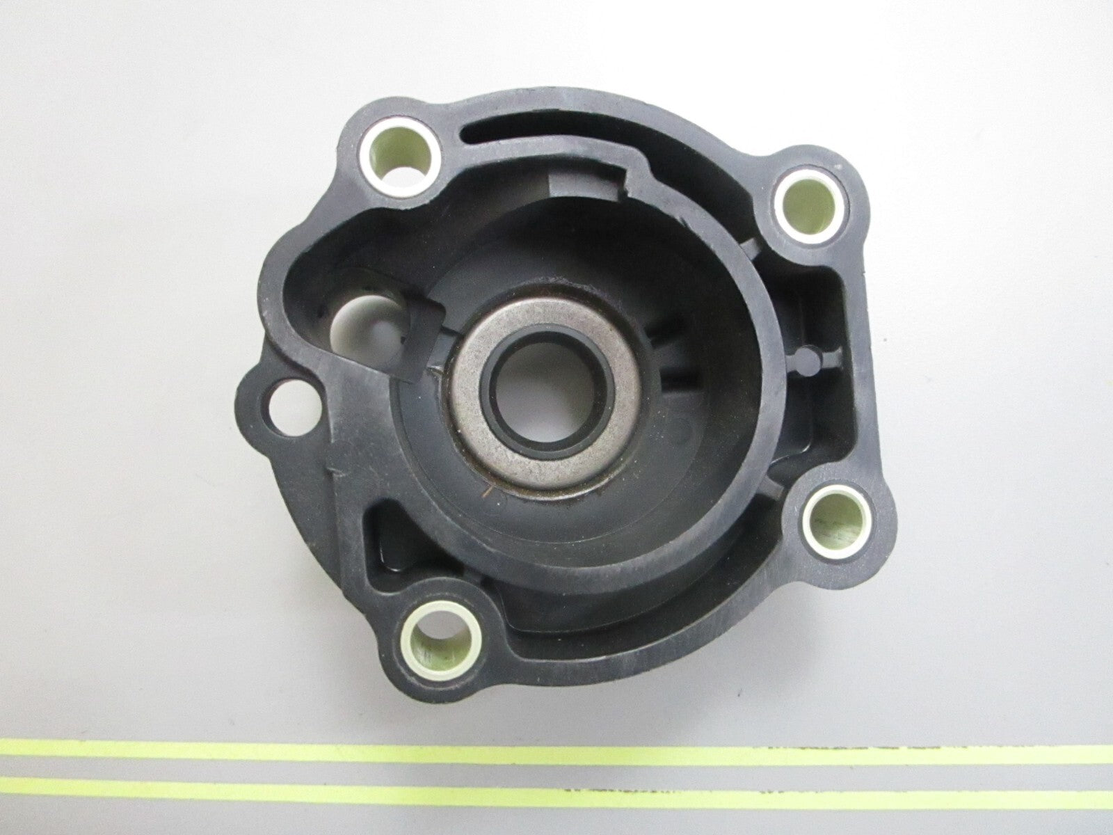 *NEW OEM* 0820 OMC Johnson Evinrude Impeller Housing 323941 0323941