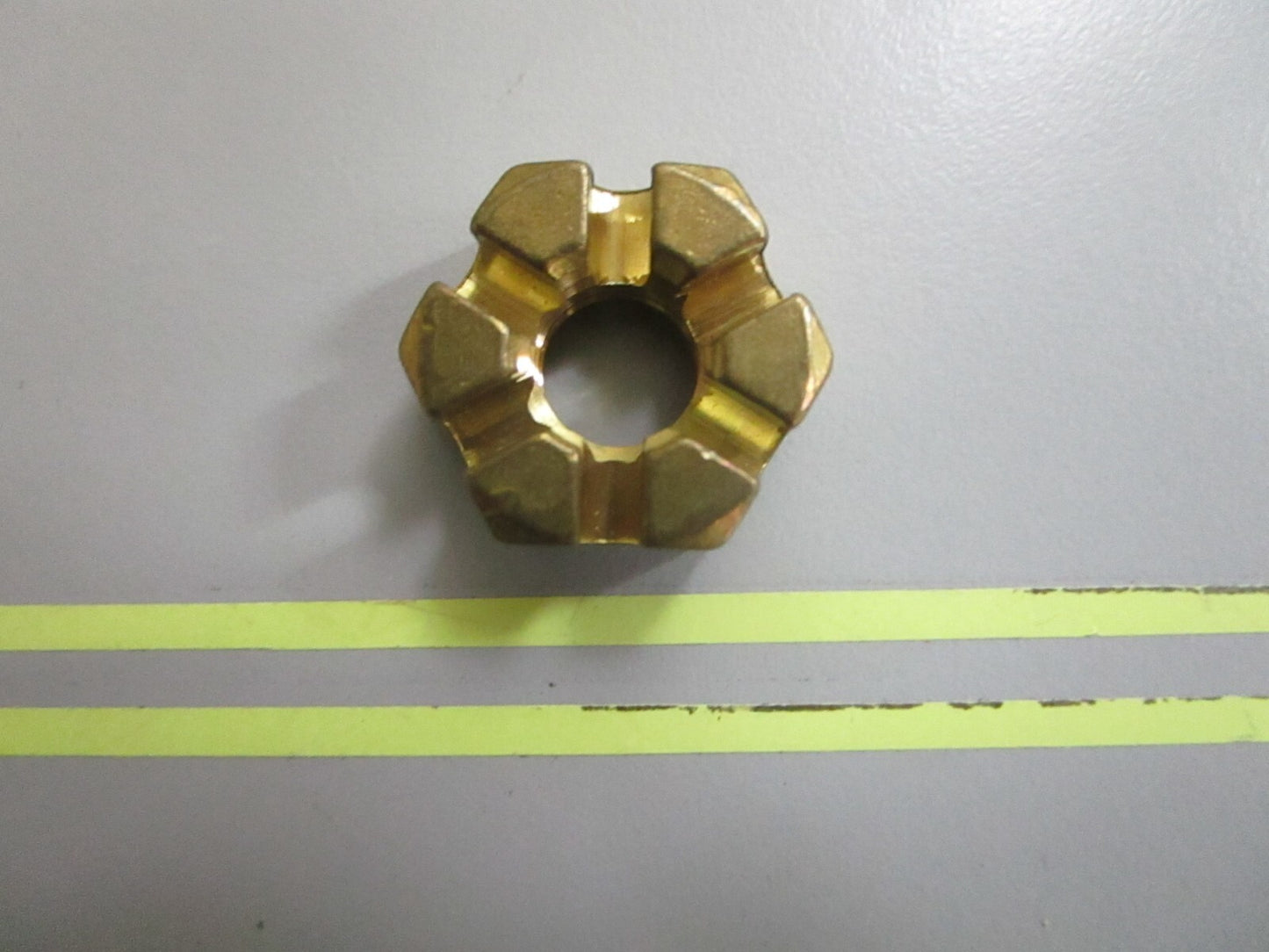 *NEW OEM* 0810 OMC Johnson Evinrude Propeller Nut 314503 0314503