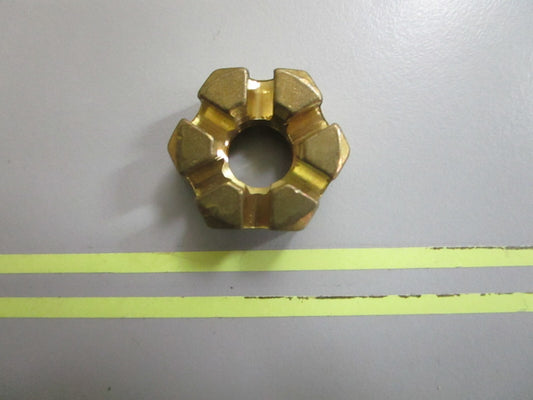 *NEW OEM* 0810 OMC Johnson Evinrude Propeller Nut 314503 0314503