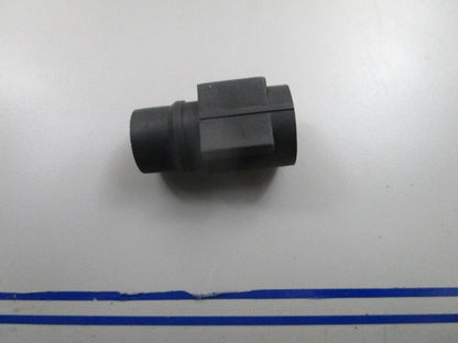 *NEW OEM* 0810 OMC Johnson Evinrude Connector 513201 0513201