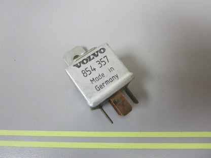 *NEW OEM* 0810 Volvo Penta Relay 854357