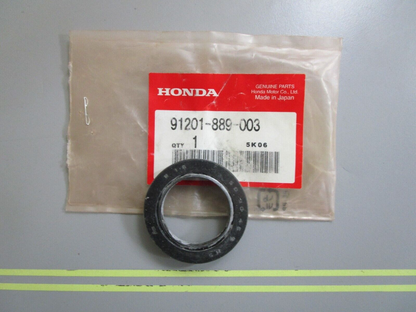 *NEW OEM* 0810 Honda Oil Seal 91201-889-003