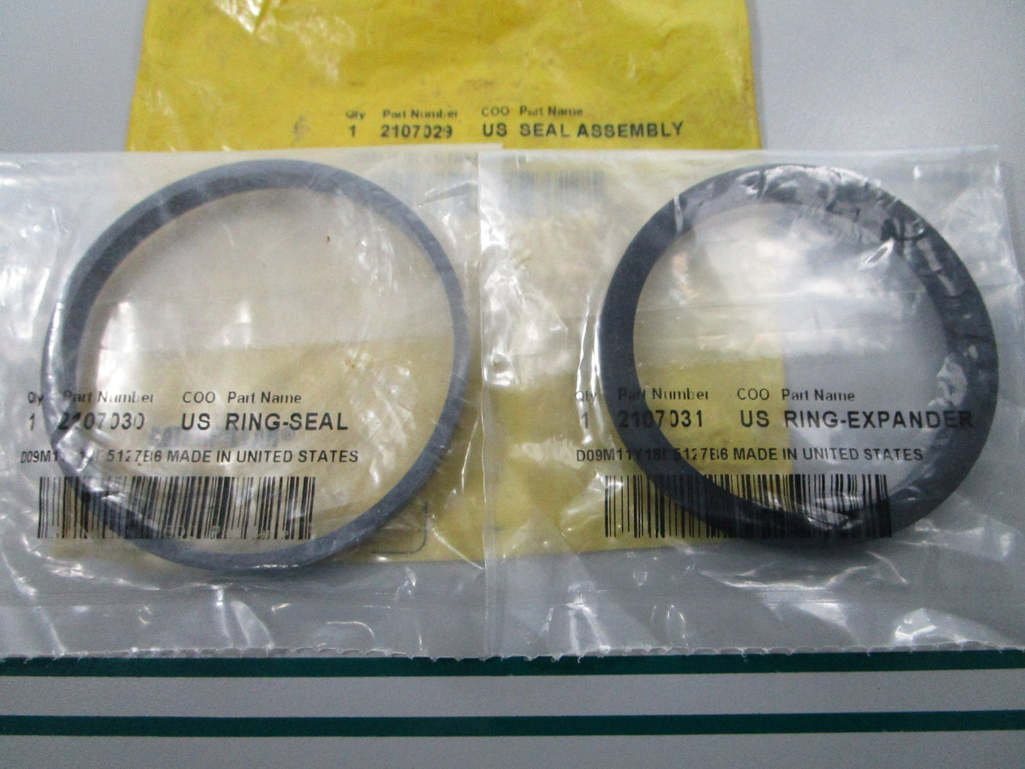 NEW OEM 210-7029 CAT Piston Seal Assembly 0810