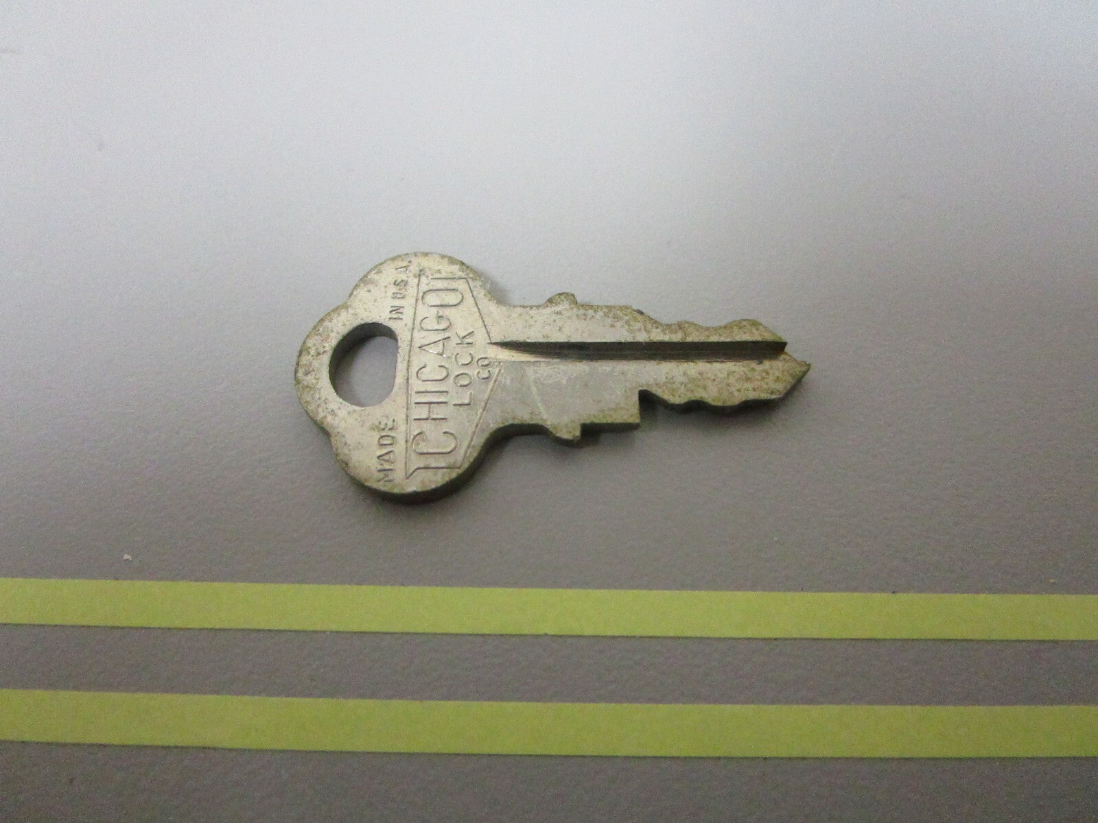 *NEW OEM* 0810 OMC Johnson Evinrude Ignition Key KF81 501596 0501596