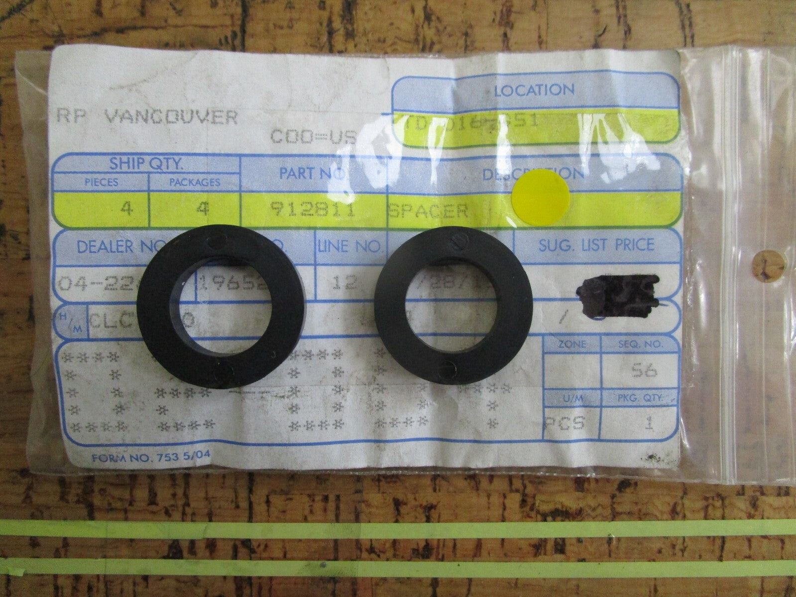 *NEW OEM* (LOT OF 2) 0810 OMC Johnson Evinrude Spacer 912811 0912811