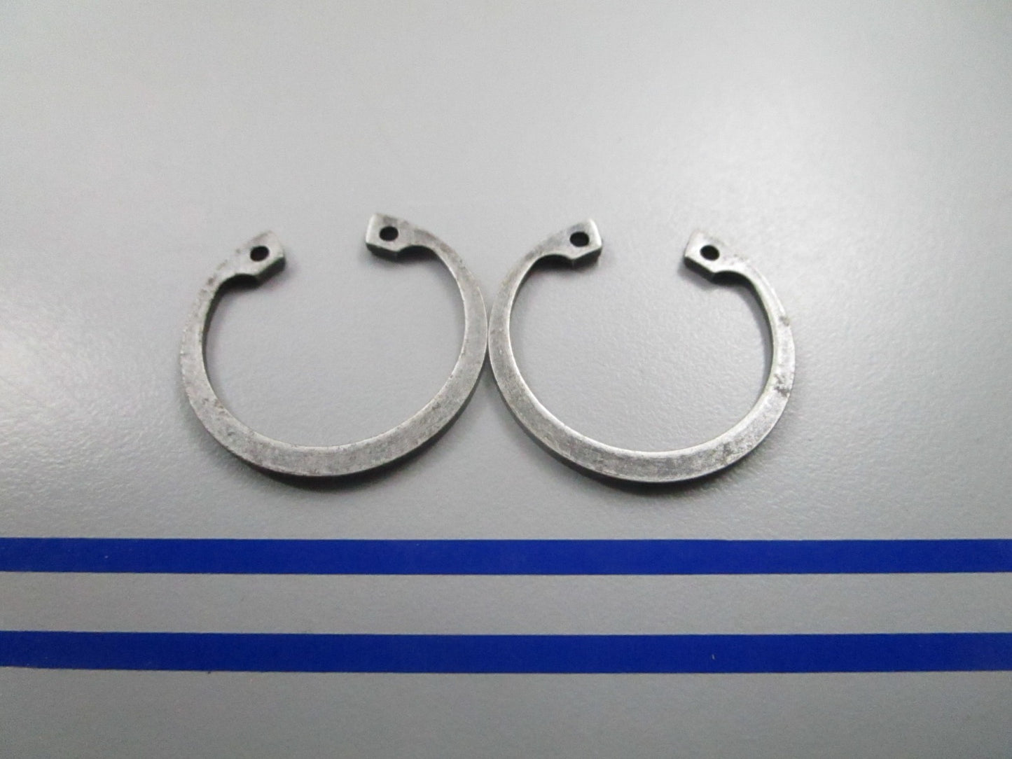 *NEW OEM* (LOT OF 2) 0810 Volvo Penta Lock Ring 24383-2