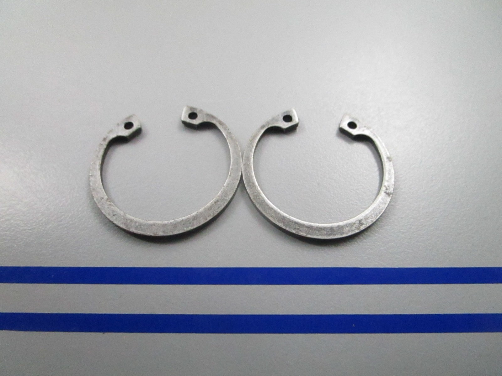 *NEW OEM* (LOT OF 2) 0810 Volvo Penta Lock Ring 24383-2