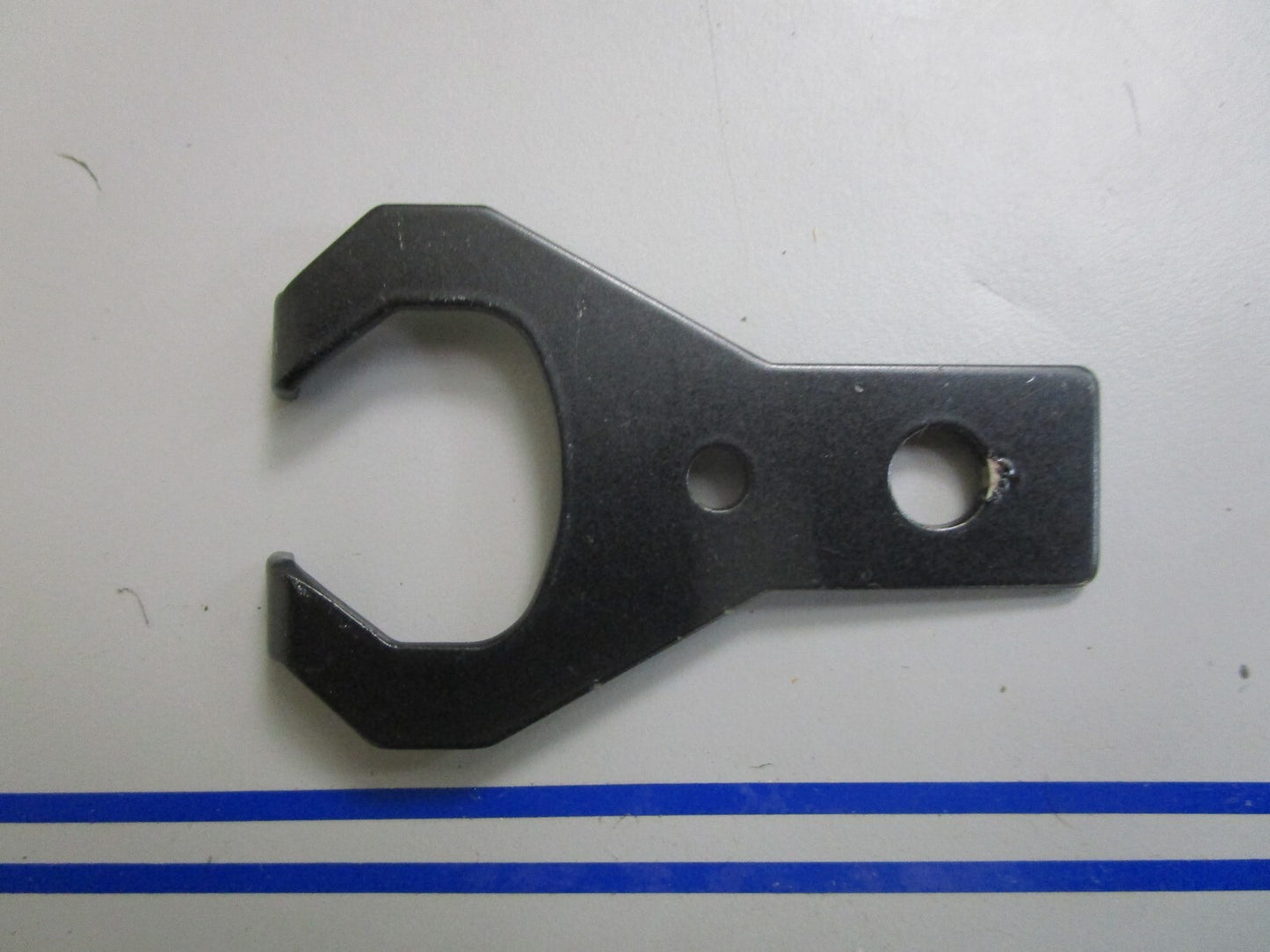 *NEW OEM* 0810 Volvo Penta Bracket 853039