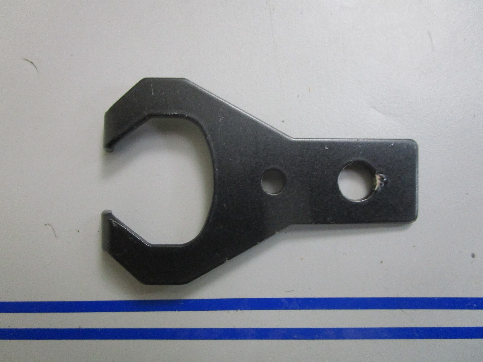 *NEW OEM* 0810 Volvo Penta Bracket 853039