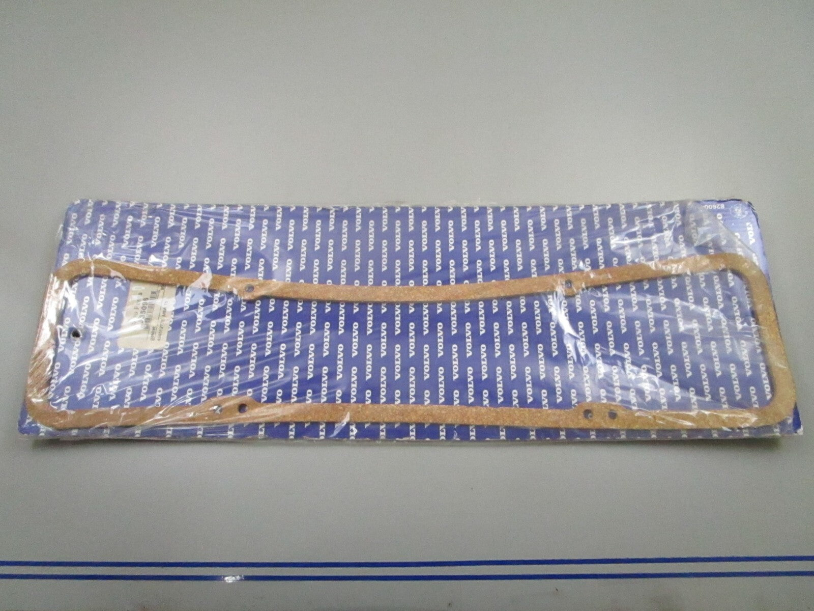 *NEW OEM* 0810 Volvo Penta Gasket 835096