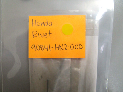 *NEW OEM* 0750 Honda RIVET 90841-HN2-000