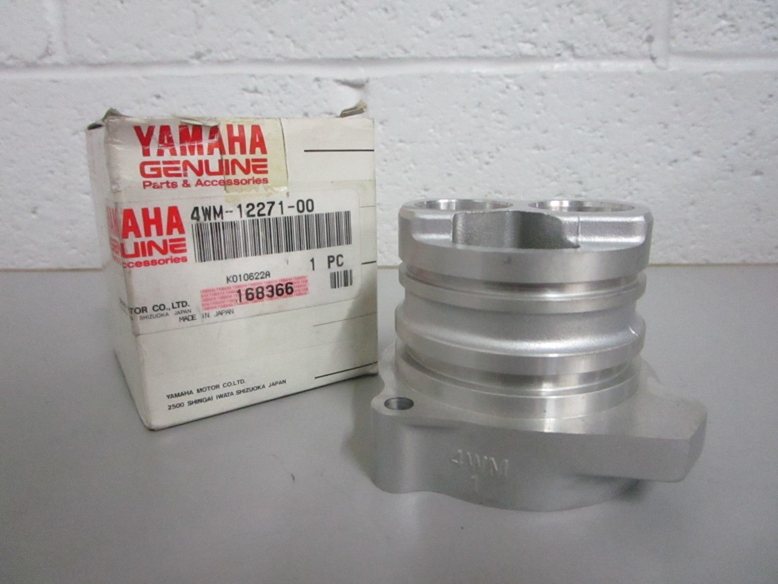 NEW OEM 4WM-122271-00-00 Yamaha Housing 0820