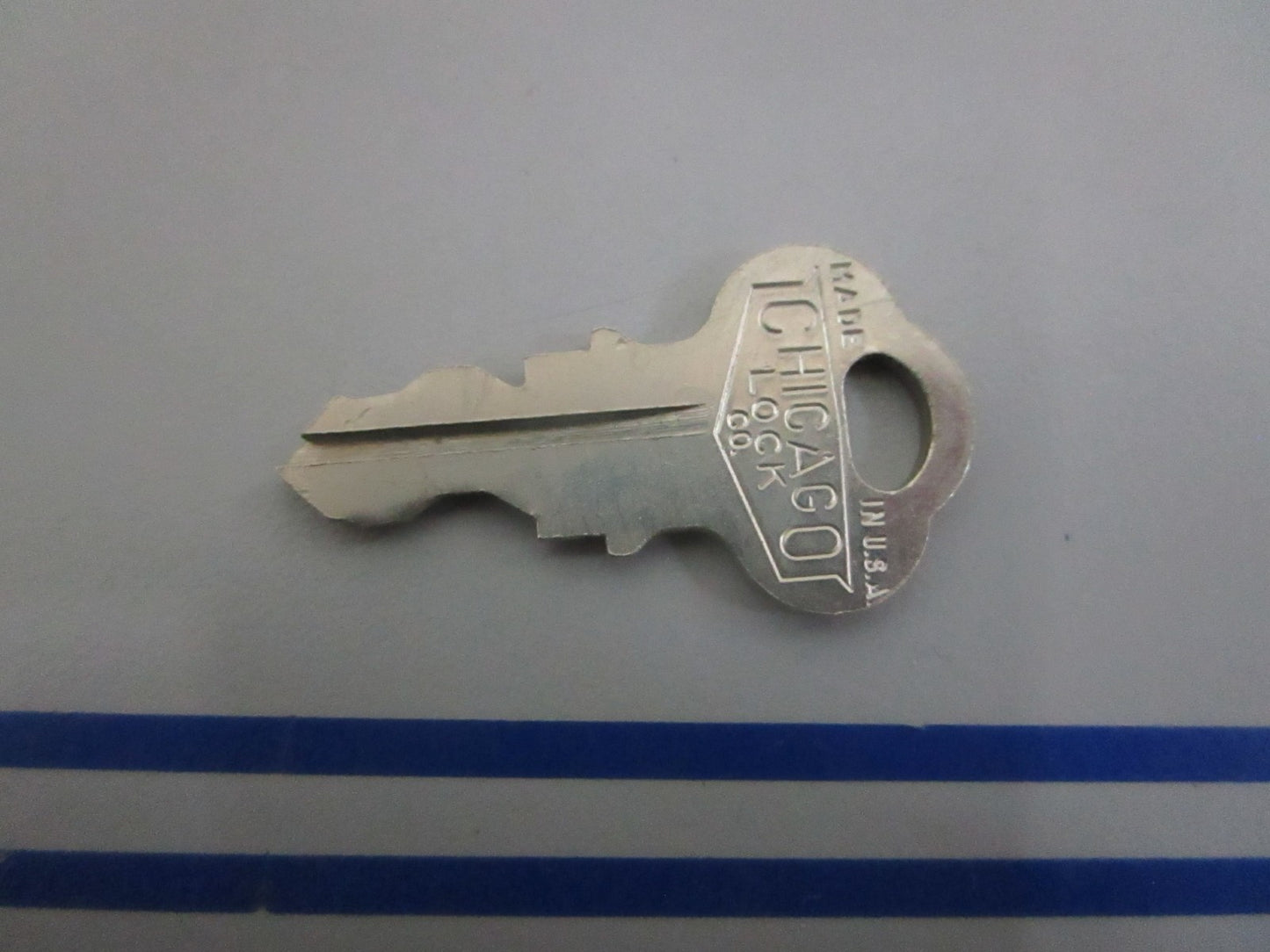 NEW OEM 501519 0501519 OMC Johnson Evinrude KF4 Ignition Key 0820