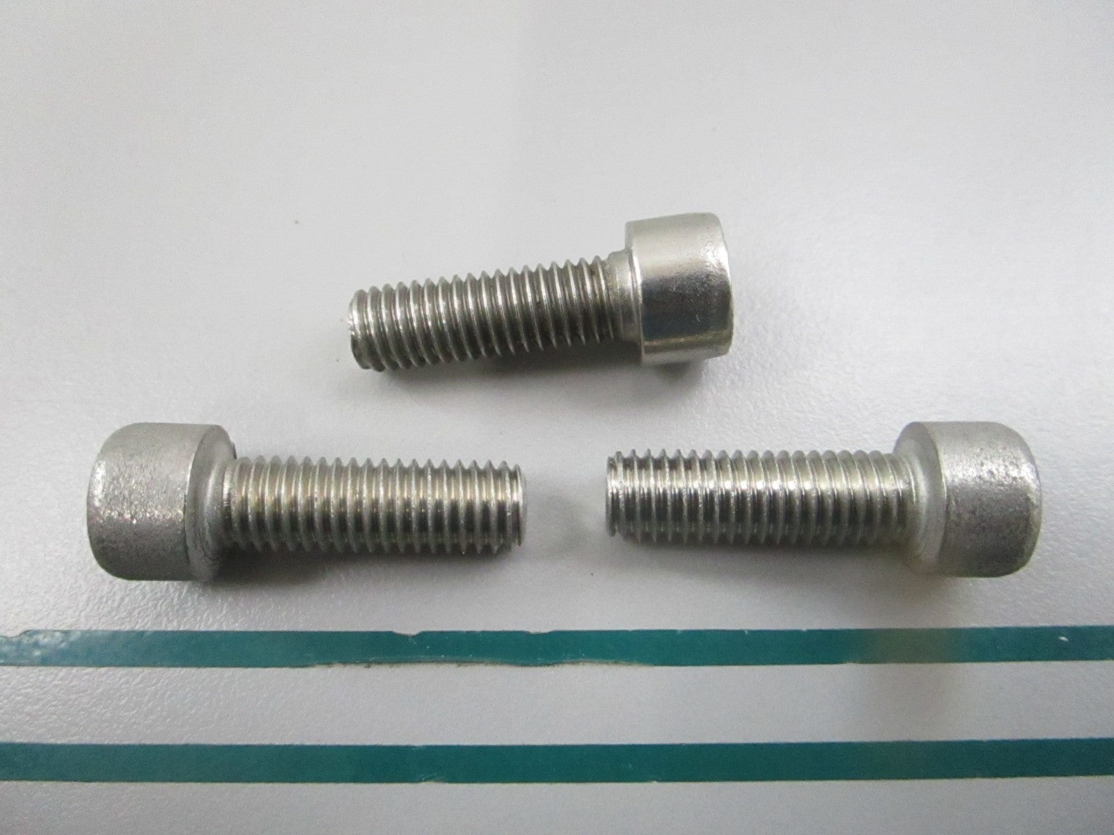 NEW OEM (LOT OF 3) 946541 Volvo Penta Screw 0810