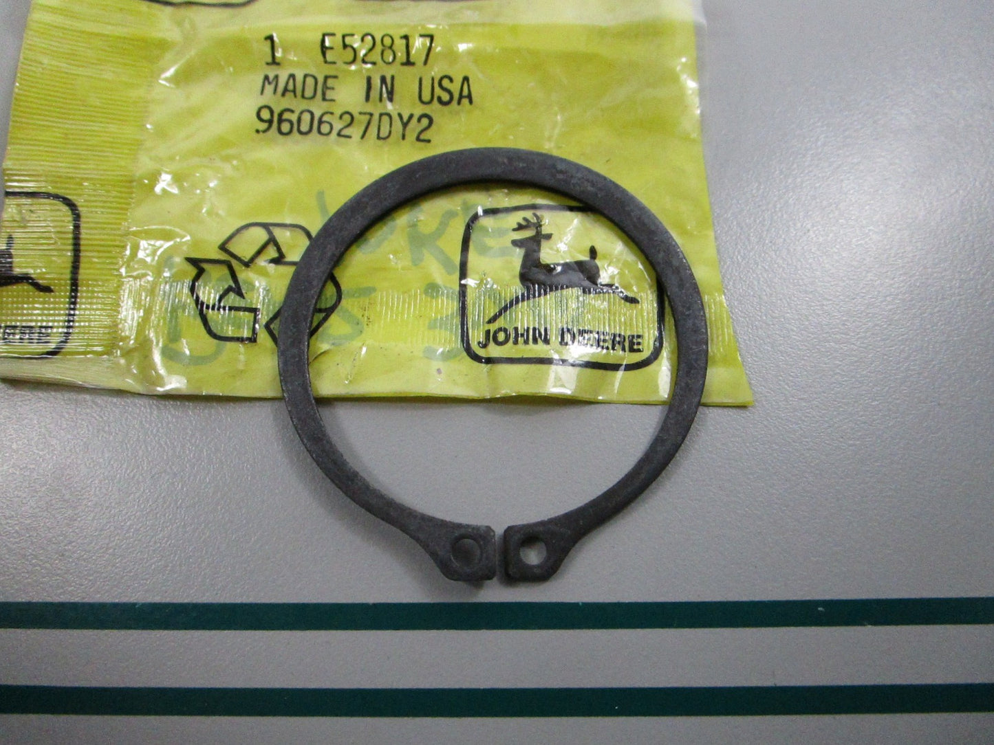 NEW OEM E52817 John Deere Snap Ring 0810