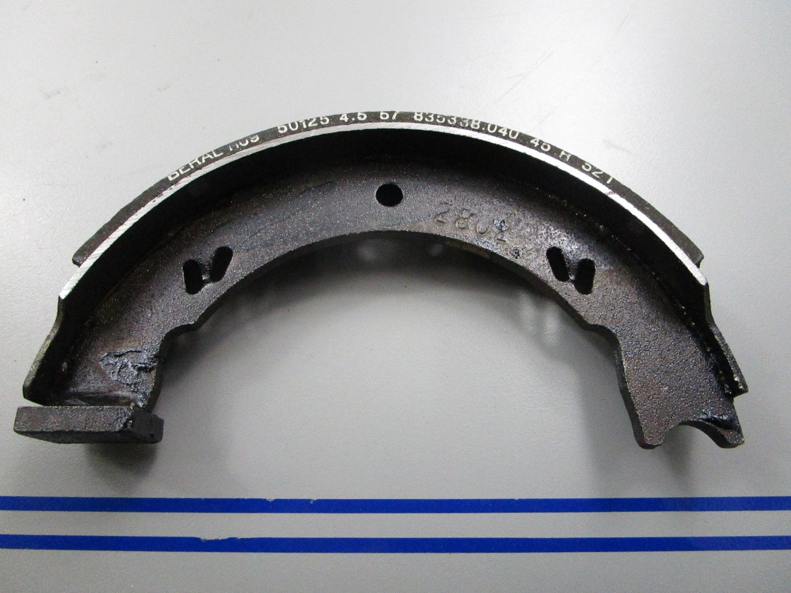 *NEW OEM* 0810 Crown Brake Shoe 109597