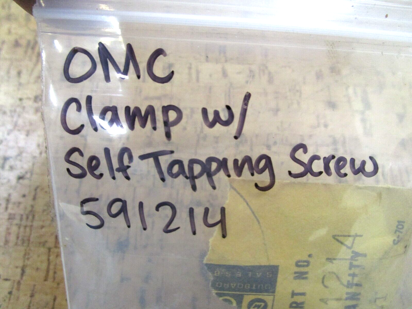 *NEW OEM* 0750 OMC Johnson Evinrude CLAMP w/SELF TAPPING SCREW 591214 0591214