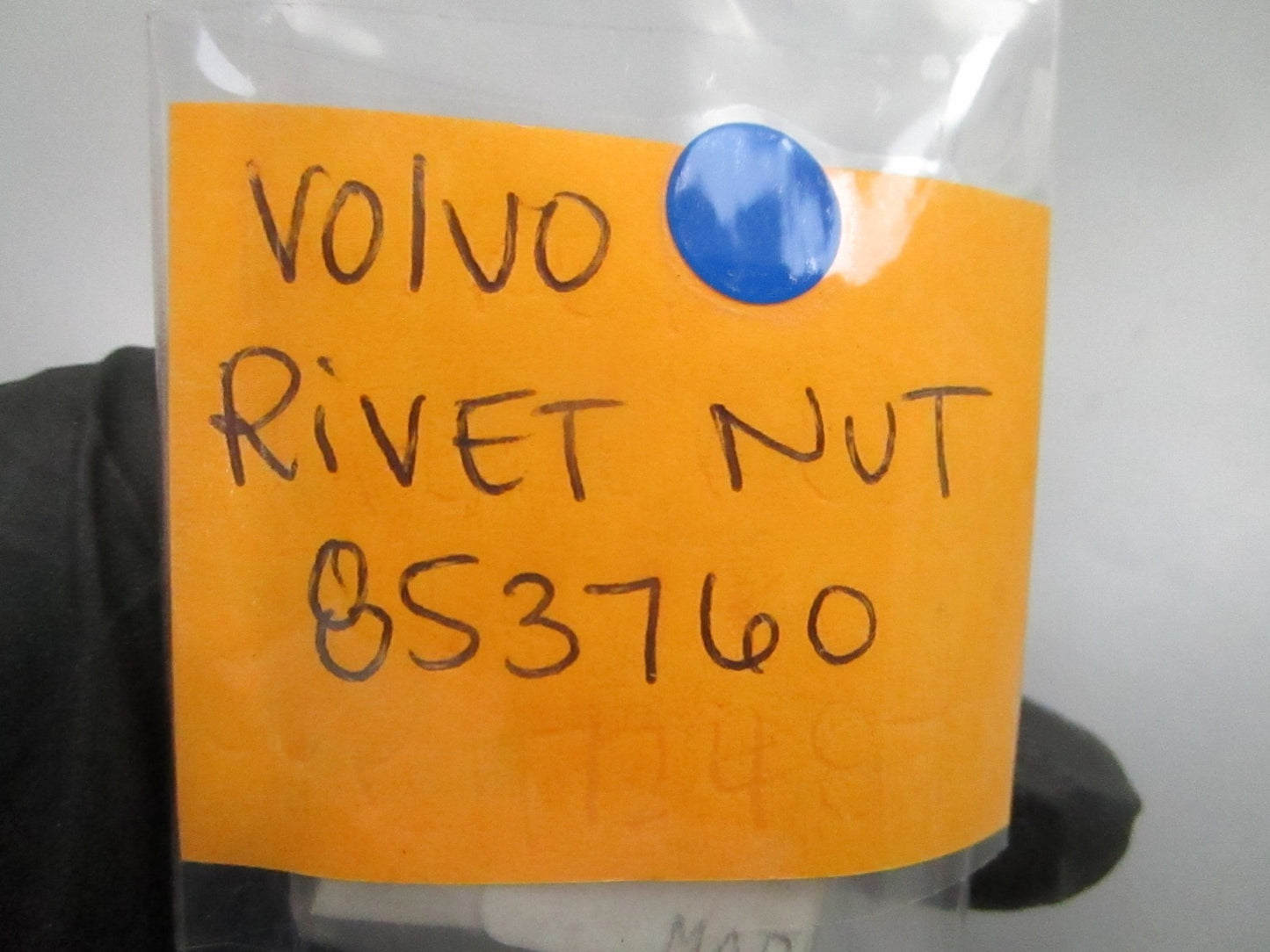 *NEW OEM* 0810 Volvo Penta Rivet Nut 853760