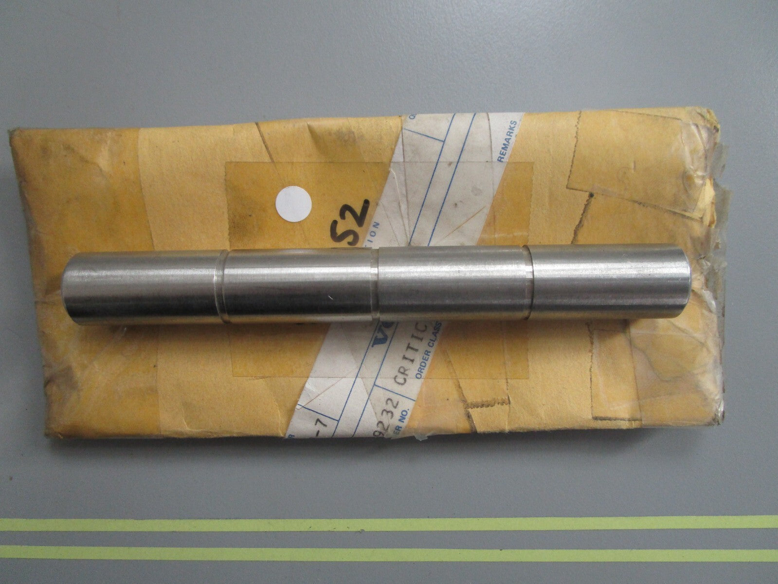*NEW OEM* 0810 Volvo Penta Shaft 826352