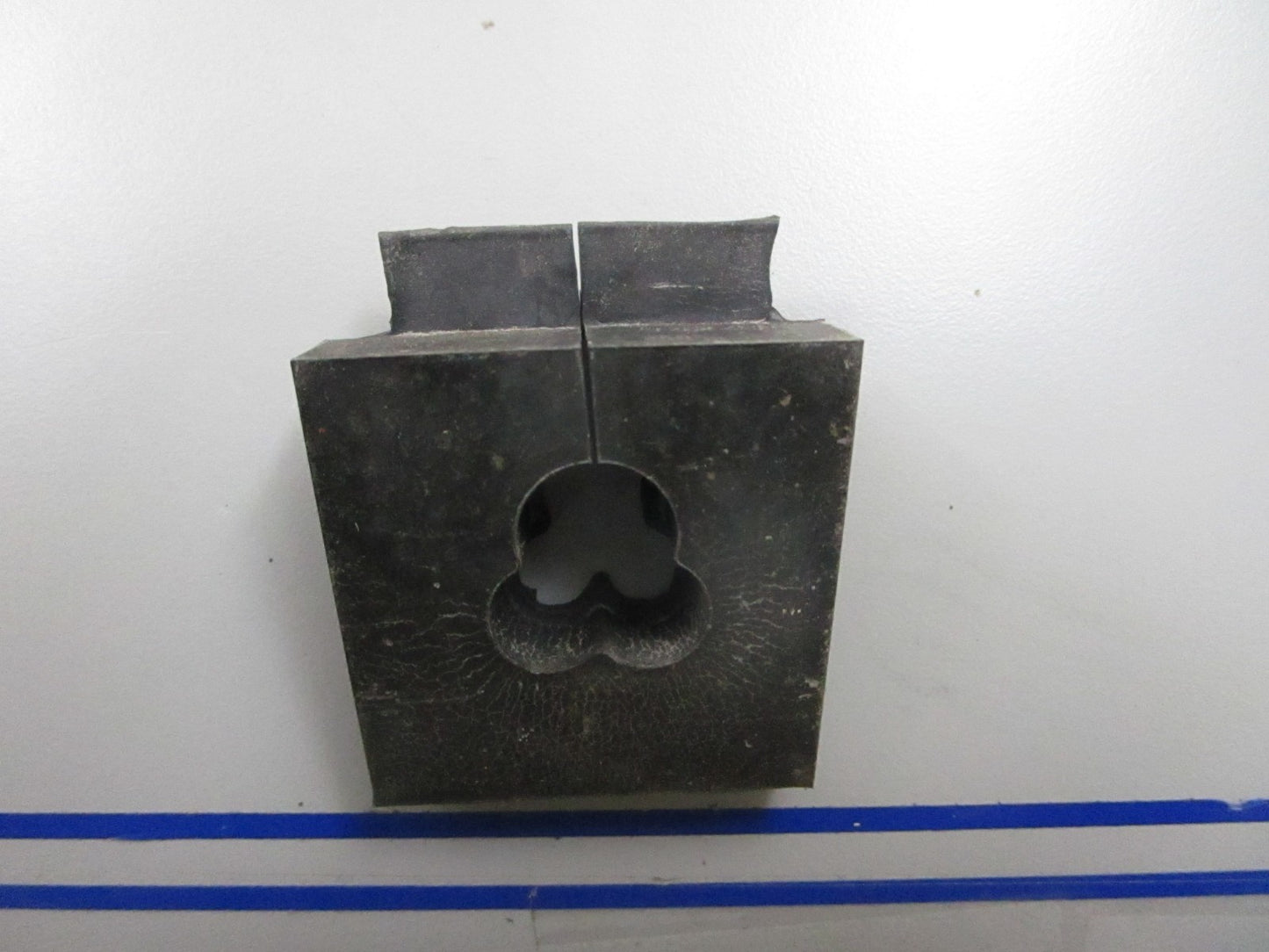 *NEW OEM* 0810 OMC Johnson Evinrude Grommet 332416 0332416