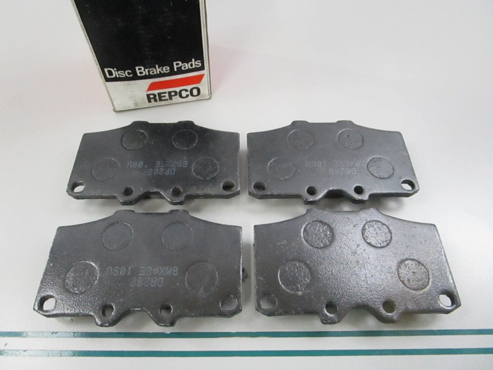 NEW D252D Repco Disc Brake Pad Set 0810