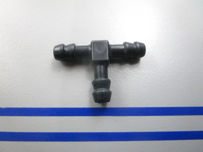NEW OEM 313537 0313537 OMC Johnson Evinrude Tee Fitting 0810