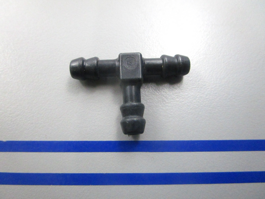 NEW OEM 313537 0313537 OMC Johnson Evinrude Tee Fitting 0810