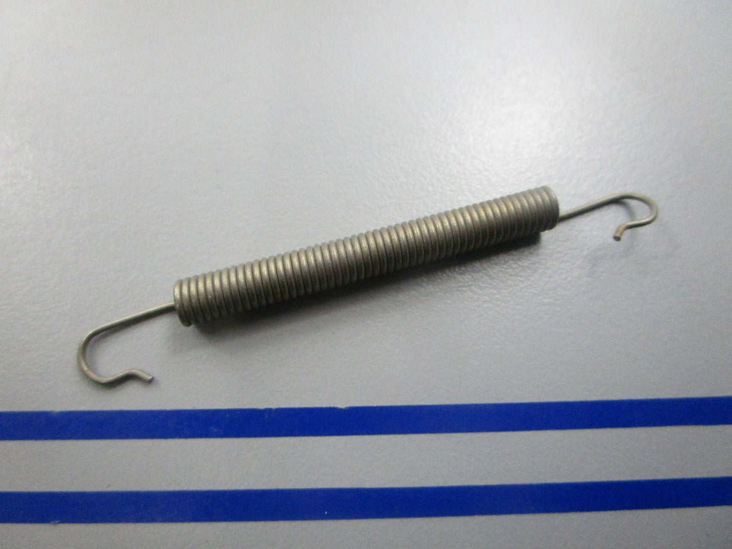 NEW OEM 314043 0314043 OMC Johnson Evinrude Spring 0810