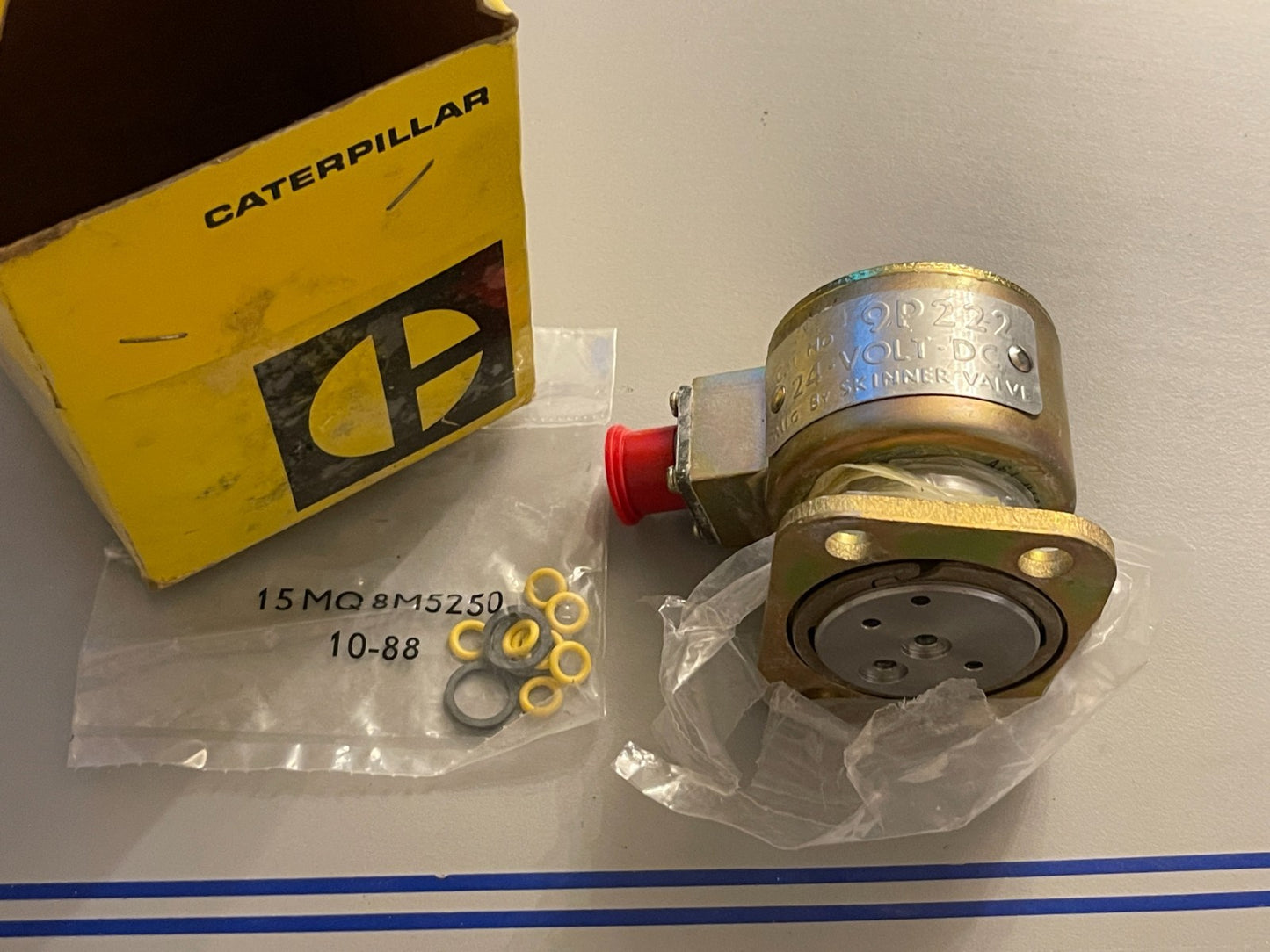 NEW OEM 9P-0222 CAT Caterpillar Solenoid Valve 0720
