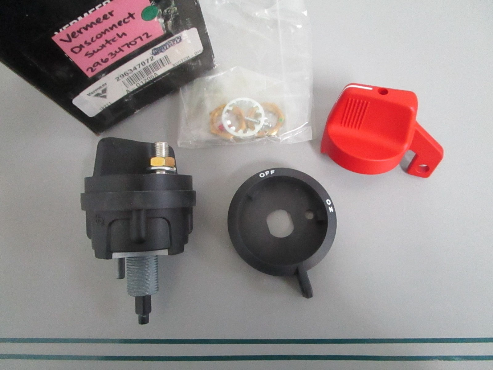 NEW OEM 296347072 Vermeer Disconnect Switch 0820