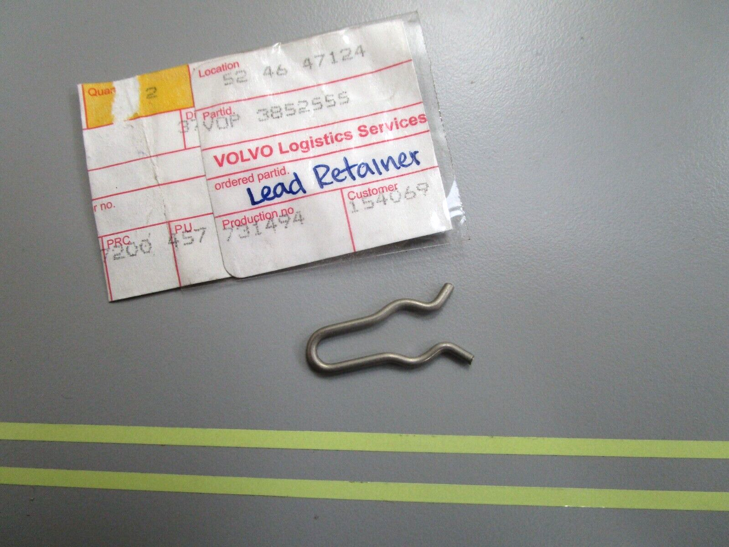 *NEW OEM* 0750 Volvo Penta LEAD RETAINER 3852555