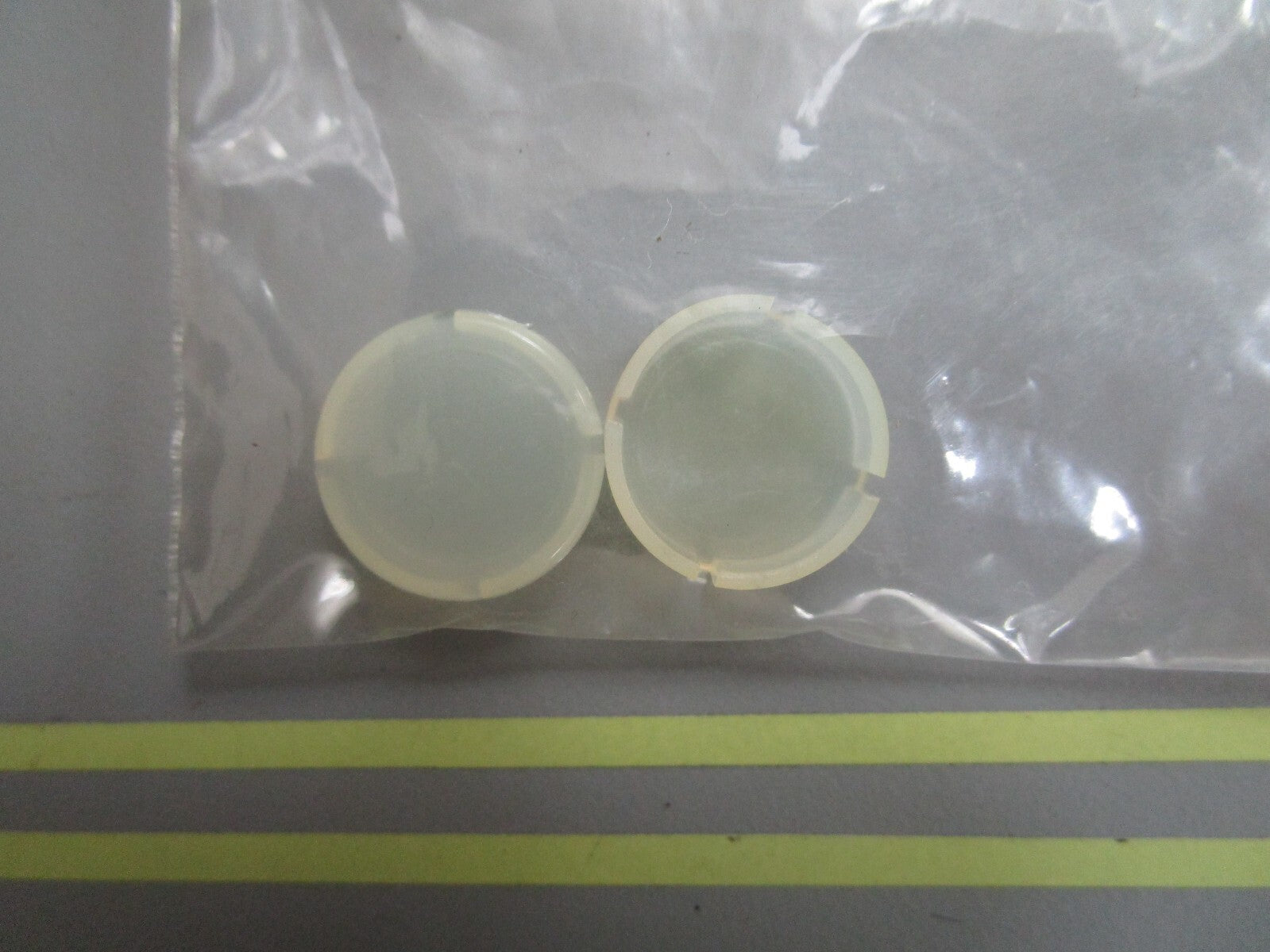 *NEW OEM* (LOT OF 2) 0820 OMC Johnson Evinrude Trunion Cap 308055 0308055