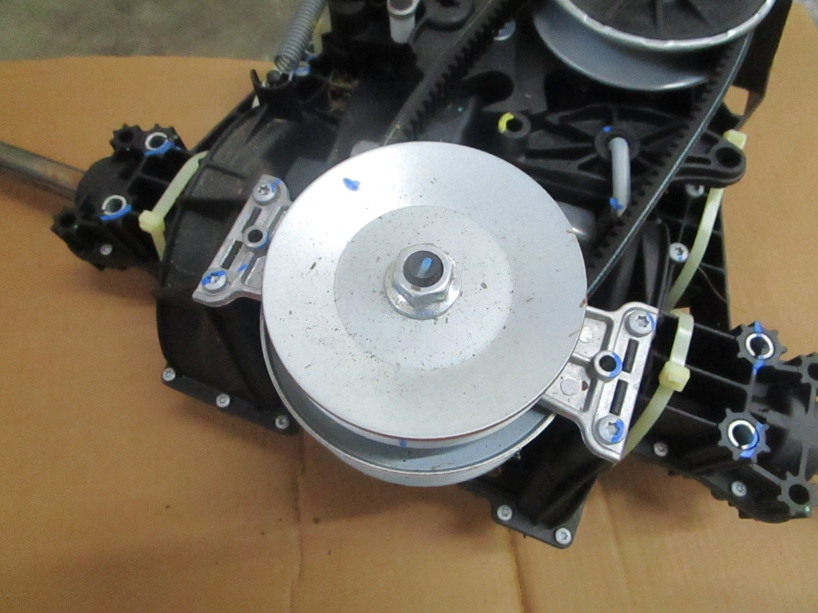 *NEW OEM* 0820 John Deere Transmission Assy AUC11077 MPGX1008