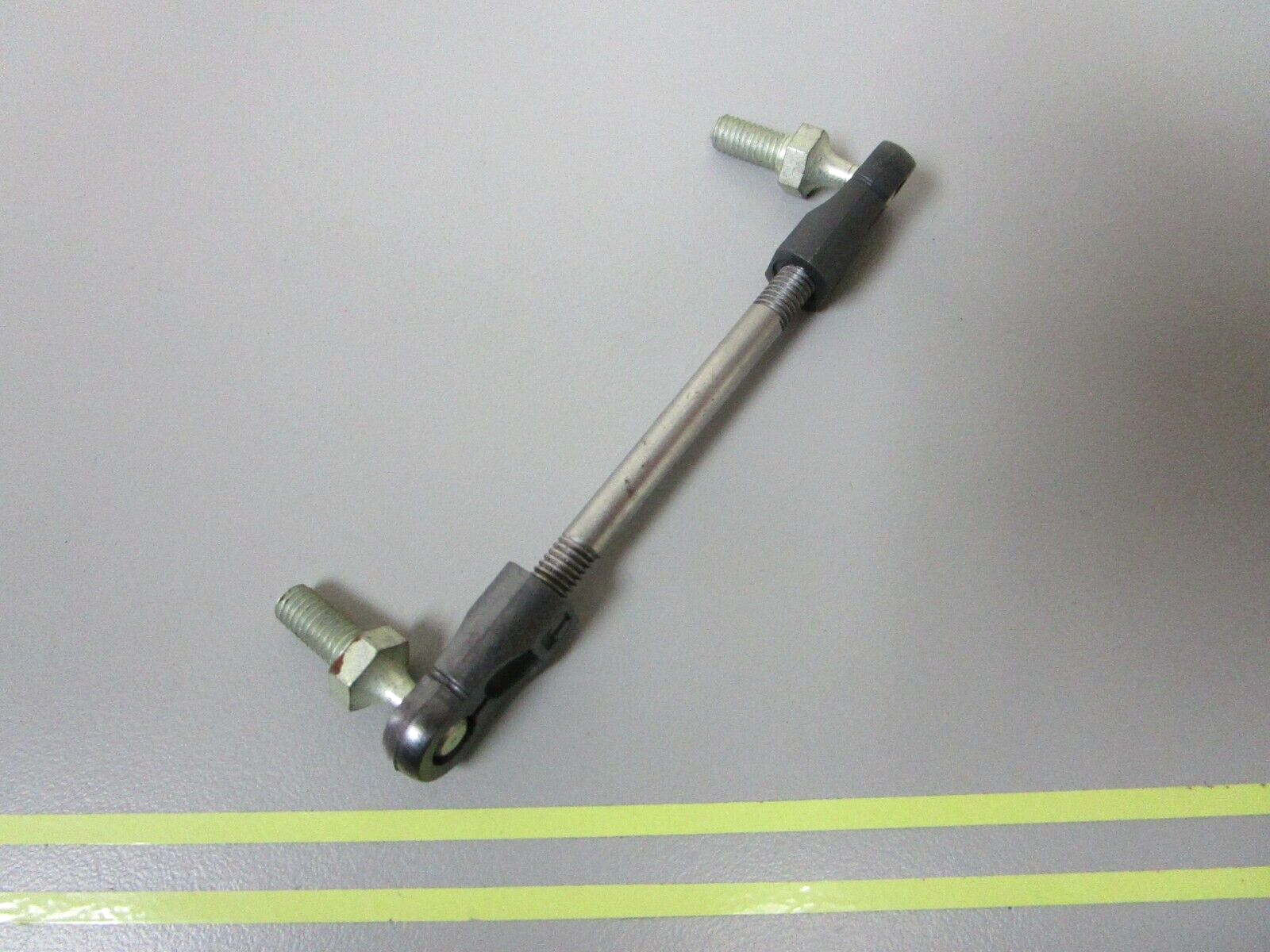 *NEW OEM* 0810 OMC Johnson Evinrude Rod & Socket 380493 0380493