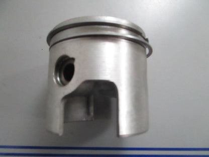 *NEW* 0820 Wiseco Port Piston Assy 3025P2 For: OMC